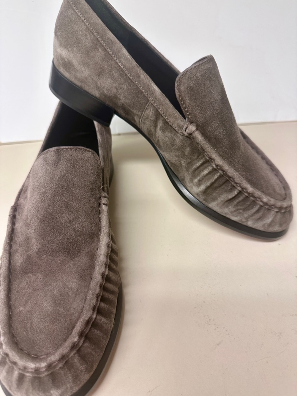 Vince Vero Cuoio Women’s Taupe Suede Slip-On Loafers
